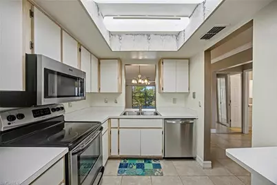 423 Cape Coral Pkwy W #202, Cape Coral, FL 33914 - Photo 2