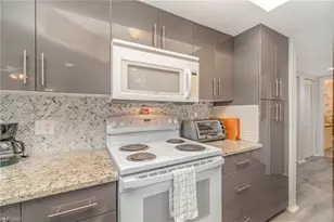 13391 Gateway Dr, Fort Myers, FL 33919 - Photo 10