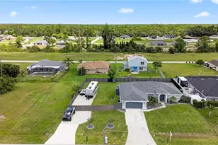 309 NE 30th Terrace, Cape Coral, FL 33909 - Photo 32