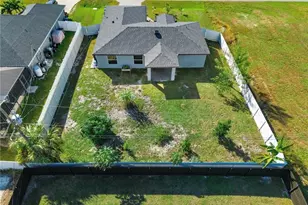 2737 NE 2nd Pl, Cape Coral, FL 33909 - Photo 30