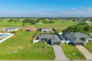 2737 NE 2nd Pl, Cape Coral, FL 33909 - Photo 2