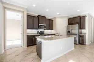 2899 Sunset Pointe Cir, Cape Coral, FL 33914 - Photo 8