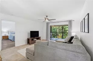 126 Pinebrook Dr, Fort Myers, FL 33907 - Photo 10