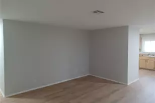 937 SE 23rd Pl, Cape Coral, FL 33990 - Photo 4