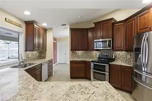 321 SE 30th St, Cape Coral, FL 33904 - Photo 10