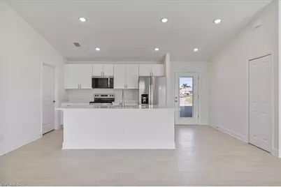 1726 NW 17th St, Cape Coral, FL 33993 - Photo 8