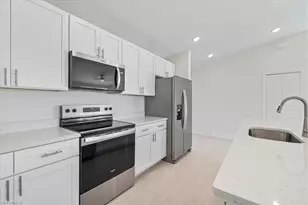 1726 NW 17th St, Cape Coral, FL 33993 - Photo 10