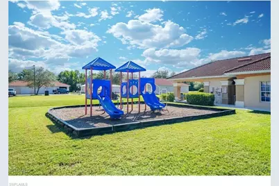 4110 Castilla Cir #102, Fort Myers, FL 33916 - Photo 6