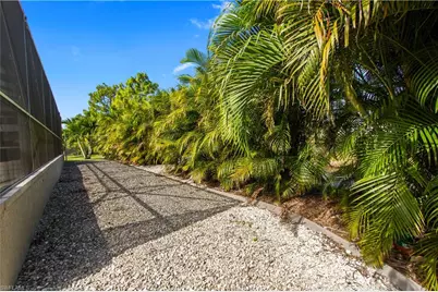 655 Trinity St E, Lehigh Acres, FL 33974 - Photo 36