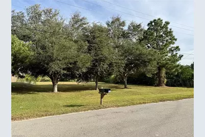 4540 Golfview Blvd, Lehigh Acres, FL 33973 - Photo 10