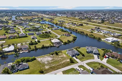 2854 NW 4th St, Cape Coral, FL 33993 - Photo 6