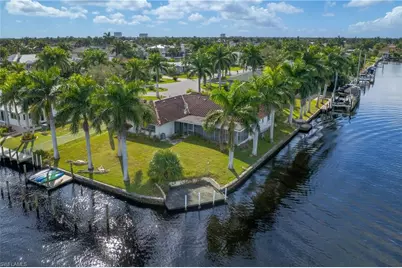 111 SW 49th Ter, Cape Coral, FL 33914 - Photo 8