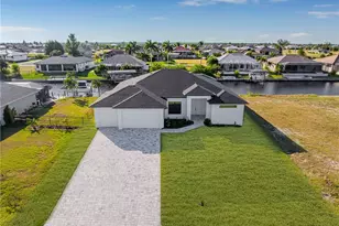 1438 NW 38th Pl, Cape Coral, FL 33993 - Photo 2