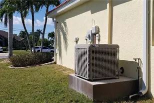 3433 SW 7th Ln, Cape Coral, FL 33991 - Photo 6