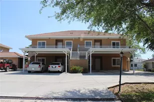 607 SE 13th Pl, Cape Coral, FL 33990 - Photo 1