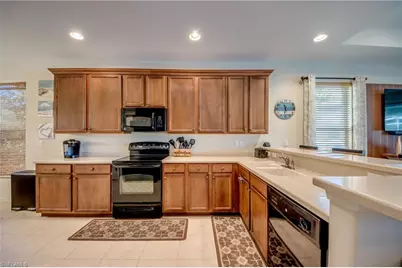 2647 Maraval Ct, Cape Coral, FL 33991 - Photo 8