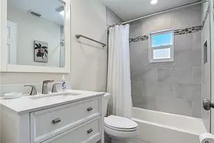 27391 Pelican Ridge Cir, Bonita Springs, FL 34135 - Photo 28