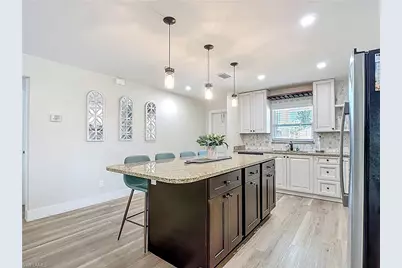 27391 Pelican Ridge Cir, Bonita Springs, FL 34135 - Photo 6