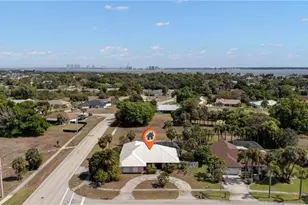 4220 Prestwick Ct, North Fort Myers, FL 33903 - Photo 2