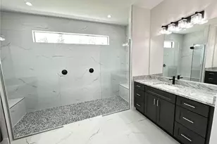 3915 Kismet Pkwy W, Cape Coral, FL 33993 - Photo 4