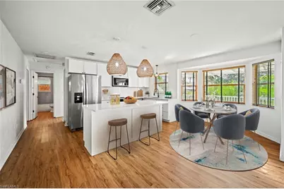 1570 Avion Pl, Naples, FL 34104 - Photo 4