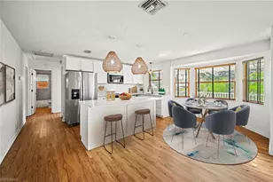 1570 Avion Pl, Naples, FL 34104 - Photo 4