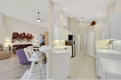 9519 Mariners Cove Ln S, Fort Myers, FL 33919 - Photo 16