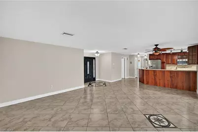 1921 SE 36th St, Cape Coral, FL 33904 - Photo 10