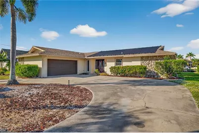 1921 SE 36th St, Cape Coral, FL 33904 - Photo 4