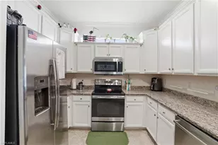 2009 Tamarron Ln, Naples, FL 34120 - Photo 8