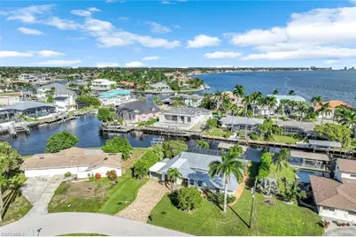 5805 SW 1st Pl, Cape Coral, FL 33914 - Photo 8