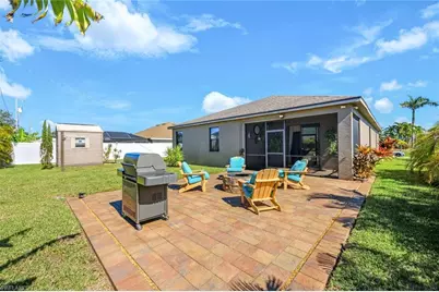 3014 SW 9th Pl, Cape Coral, FL 33914 - Photo 4