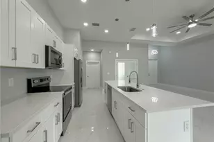 6137 Higgins Ave, Fort Myers, FL 33905 - Photo 6