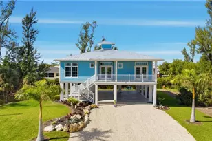 3811 Crestwell Ct, Saint James City, FL 33956 - Photo 2