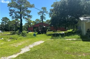 1451 Pollywog Dr, Labelle, FL 33935 - Photo 4