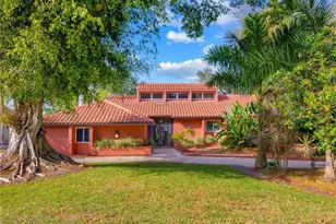 12457 McGregor Woods Cir, Fort Myers, FL 33908 - Photo 2