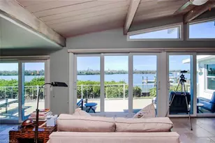 2667 Coconut Dr, Sanibel, FL 33957 - Photo 4