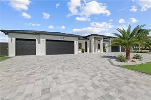 1118 Del Prado Blvd N, Cape Coral, FL 33909 - Photo 4