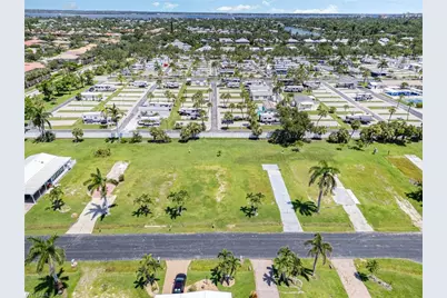 146 Raintree Ln, Fort Myers, FL 33908 - Photo 2