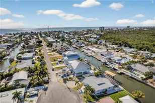 467 Madison Ct, Fort Myers Beach, FL 33931 - Photo 20
