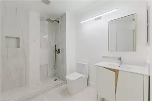 827 Hampton Cir, Naples, FL 34105 - Photo 24