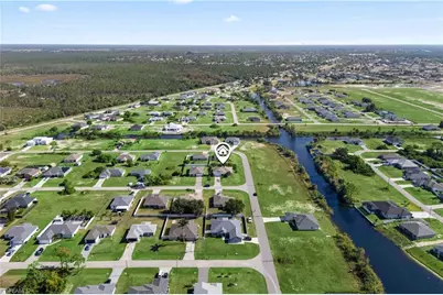 4301 NE 9th Pl, Cape Coral, FL 33909 - Photo 32