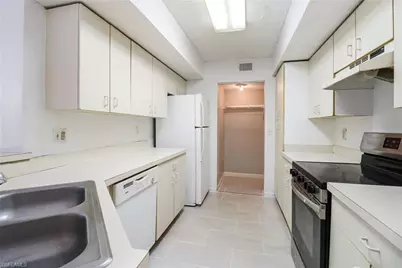 13605 Eagle Ridge Dr #1723, Fort Myers, FL 33912 - Photo 4