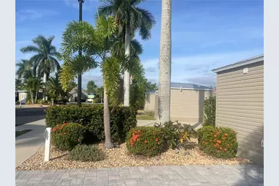 10323 Fire Flag Trl, Fort Myers, FL 33905 - Photo 2