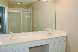 1172 Oxford Ln, Naples, FL 34105 - Photo 16