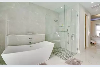 117 SE 4th St, Cape Coral, FL 33990 - Photo 12