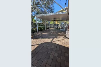 1426 SE 19th Ln, Cape Coral, FL 33990 - Photo 6