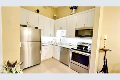 8101 S Woods Cir #6, Fort Myers, FL 33919 - Photo 6