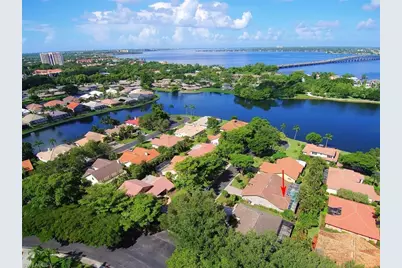 9812 Fathom Ct, Fort Myers, FL 33919 - Photo 2