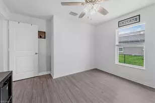 840 Youngreen Dr, Fort Myers, FL 33913 - Photo 14